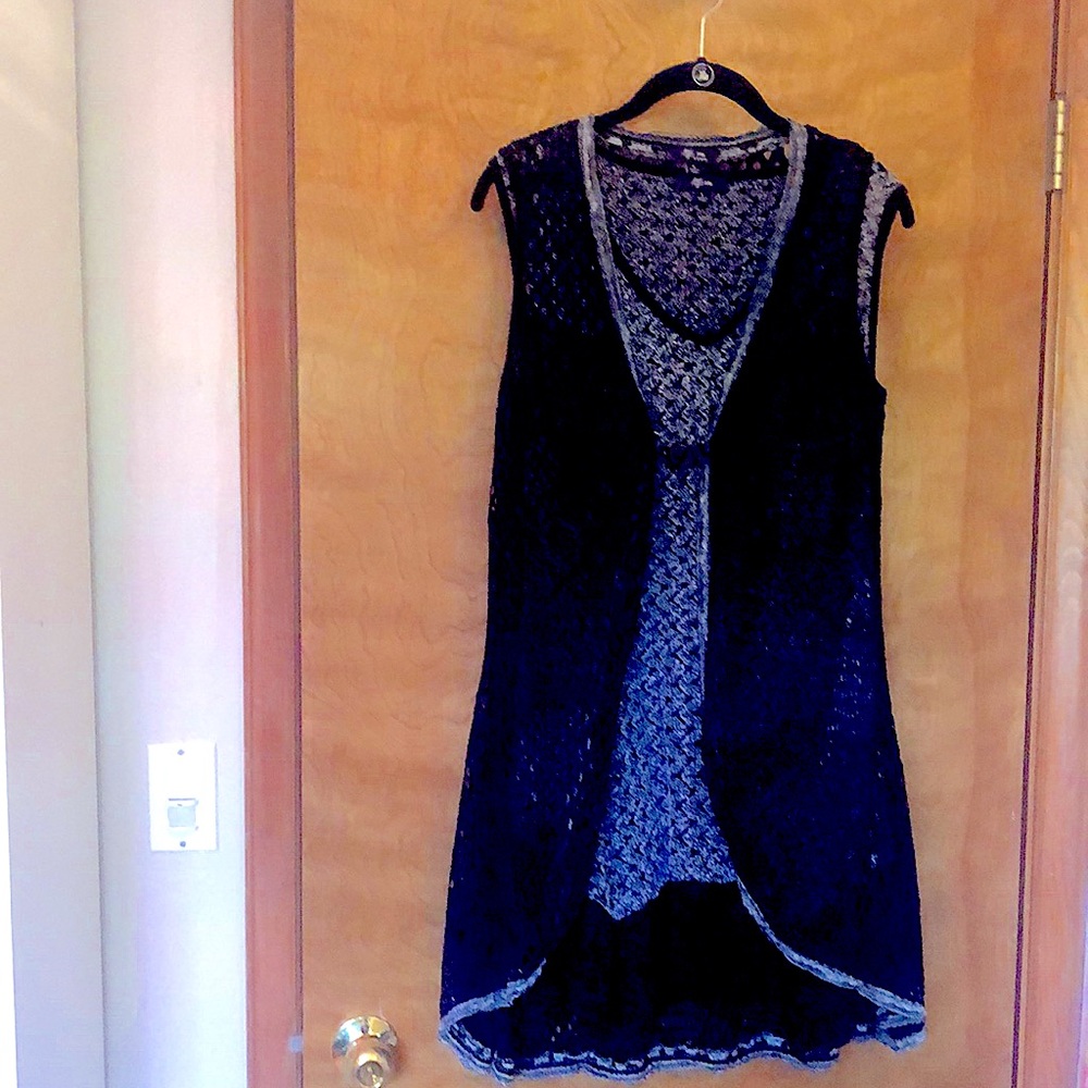 LILY DRESS/TUNIC WITH VEST. SIZE LARGE, STRETCHY, TWO PIECE